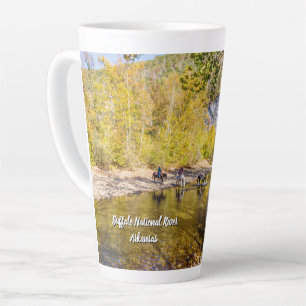 Traversée De La Mug Latte De La Rivière Buffalo