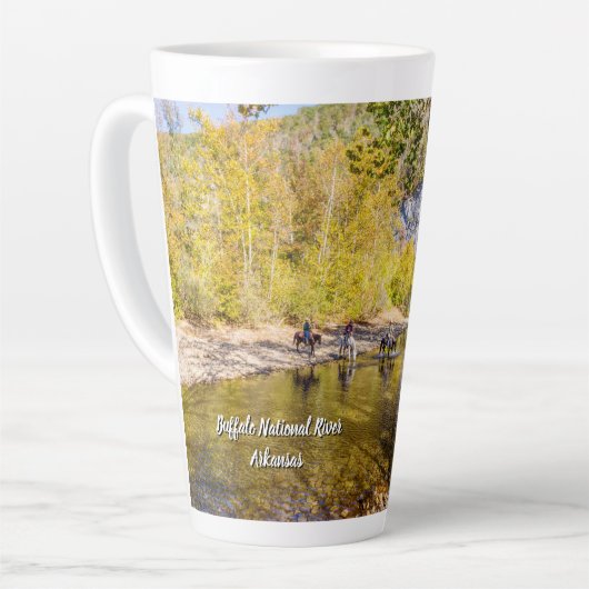 Traversée De La Mug Latte De La Rivière Buffalo (Angle gauche)