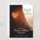 Tree Carved Heart Rustic en slaan de datum op Magnetische Uitnodiging (Voorkant)