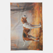 Treeing Walker Coonhound in herfstbladeren val Theedoek (Verticaal)