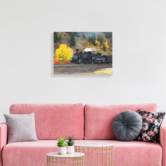 Trein aankomt in Silverton, Verenigde Staten Canvas Afdruk (Insitu (Woonkamer))
