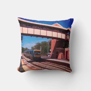 Trein onder de brug kussen