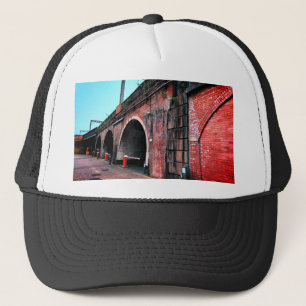 Treinbrug Trucker Pet