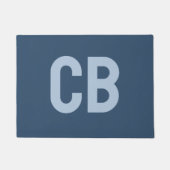 Trendkleur Serious Blauw Monogram Deurmat (Voorkant)