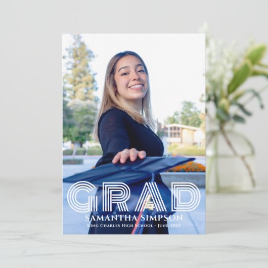 Trendy Afstuderen Aankondiging Uitnodiging Kaart (Staand voorkant)