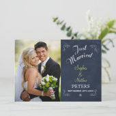 Trendy Black Chalkboard | Foto | Gewoon gehuwd Aankondiging (Staand voorkant)