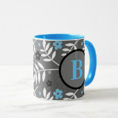 Trendy Blue en Gray Floral Monogram Mok (Voorkant rechts)
