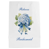 Trendy Blue Hydrangea bruidsmeisje voorstel Medium Cadeauzakje (Achterkant)