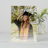 Trendy Casual Modern Photo Afstuderen Gold Folie Uitnodiging (Staand Voorkant)