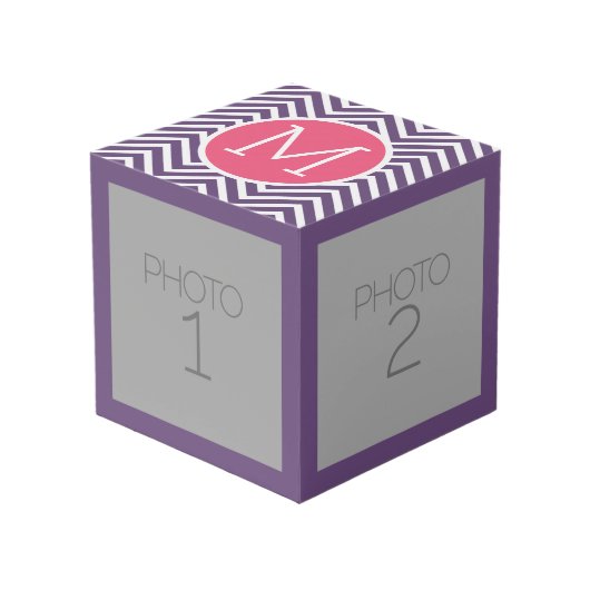 Trendy Chevron Pattern met Monogram - Roze Paars Kubus (Voorkant hoekig)
