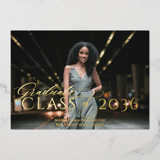 Trendy Elegant Classic Script Photo Afstuderen Folie Uitnodiging (Voorkant)
