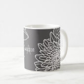 Trendy Gray White Flowers Name Initiaal Koffiemok (Voorkant rechts)