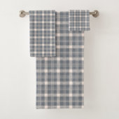 Trendy Grey Plaid Tartan Towels Sleek Subtle Look (En situation)