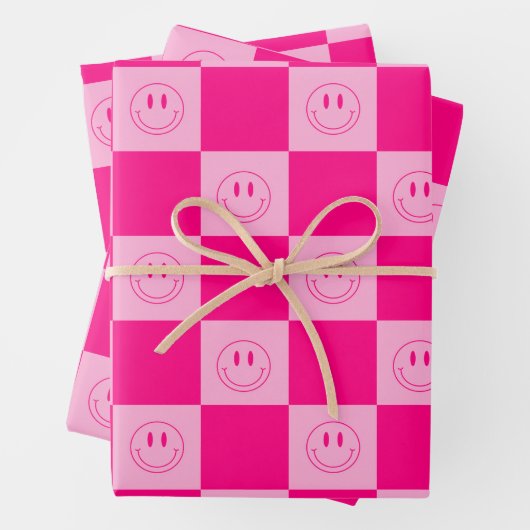 Trendy Heet Roze Geruit & Groovy Happy Smile Inpakpapier Vel (In situ)