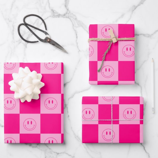Trendy Heet Roze Geruit & Groovy Happy Smile Inpakpapier Vel (Voorkant)