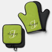 Trendy Lime Groen Zwart Wit Script Monogram Ovenwant & Pannenlap Set (Voorkant / Achterkant)