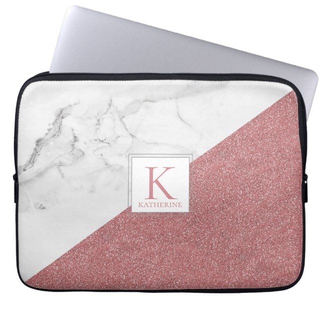 Trendy Marble Blush Pink Glitter Girly Monogram Laptop Sleeve (Voorkant)