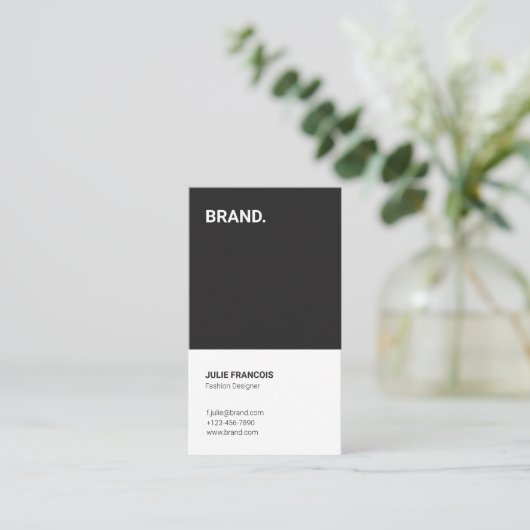 Trendy minimalistisch zwart wit QR code verticaal Visitekaartje (Staand voorkant)