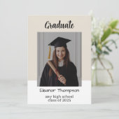 Trendy Modern Casual Photo Afstuderen Kaart (Staand voorkant)