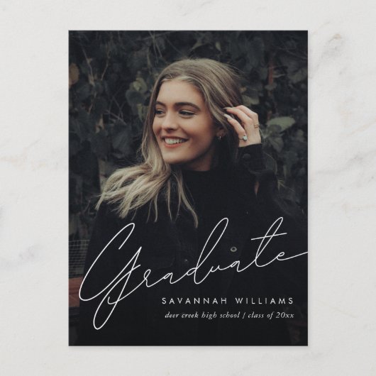 Trendy Modern Simple Script Photo Afstuderen Uitnodiging Briefkaart (Voorkant)