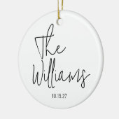 Trendy moderne zwart-wit script bruiloft keramisch ornament (Links)