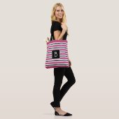 Trendy Monogrammed Pink, Black & White Stripe Draagtas (Op model)