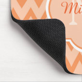 Trendy Oranje Chevron Zigzag Name en Monogram Muismat (Hoek)
