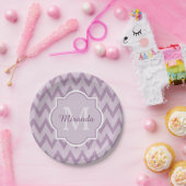 Trendy Paars Chevron Zigzag Name en Monogram Papieren Bordje (Feest)