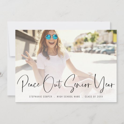 Trendy Peace Out Photo Script Afstuderen Aankondiging (Voorkant)