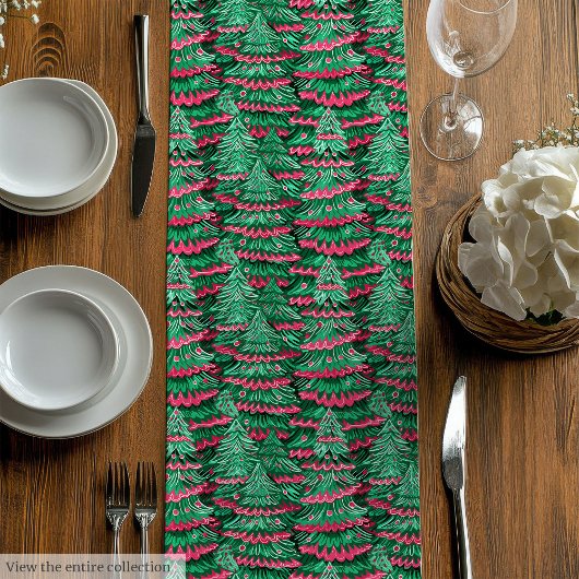 Trendy pink green preppy Christmas table runner Medium Tafelloper