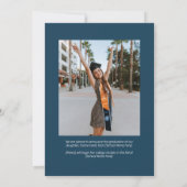 Trendy Retro Afstuderen Aankondiging in Navy (Achterkant)