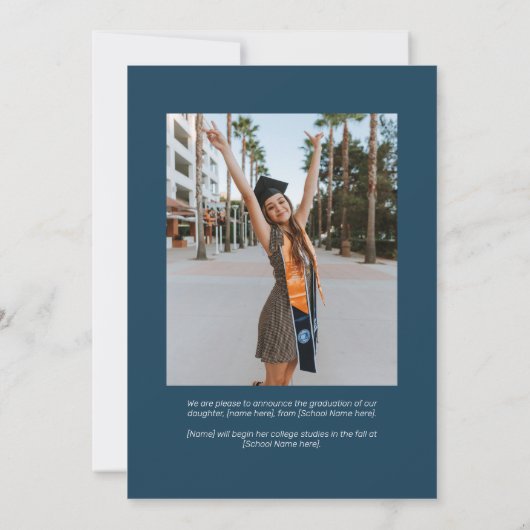 Trendy Retro Afstuderen Aankondiging in Navy (Achterkant)