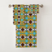 Trendy retro patroon in geel, blauw, bruin, wit bad handdoek (Insitu)