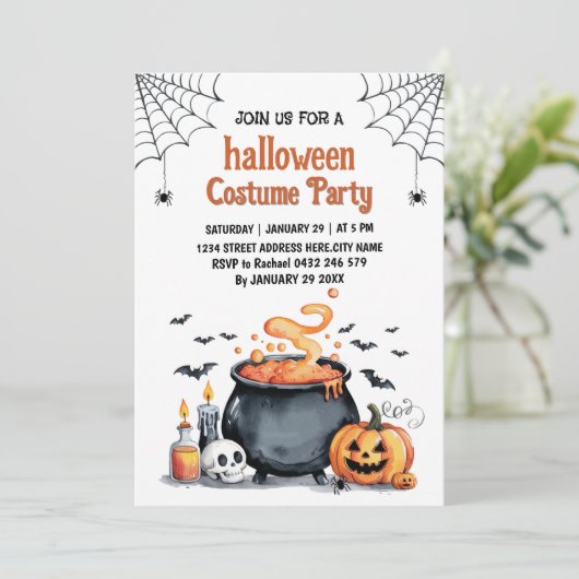 Trendy Schattigee Kostuum Halloween Party Invitati Kaart (Staand voorkant)
