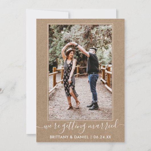 Trendy Script Getting Married Kraft Save The Date (Voorkant)