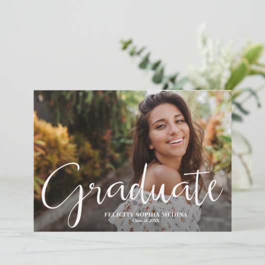 Trendy Script Photo Afstuderen Aankondiging (Staand voorkant)
