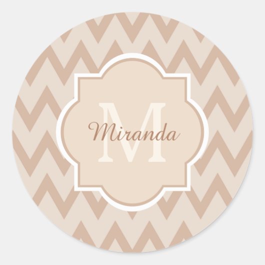 Trendy Tan Brown Chevron Zigzag Name en Monogram Ronde Sticker (Voorkant)