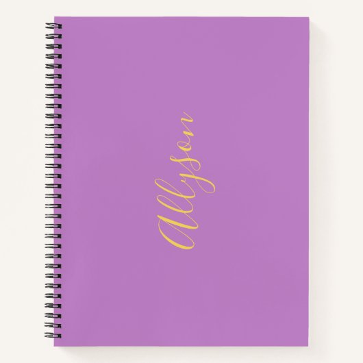 Trendy Verticale Naam in Gold Script, Lavendel Notitieboek (Voorkant)
