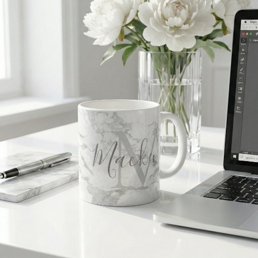 Trendy zilverfolie marmeren monogram koffiemok