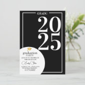 trendy zwart-wit foto afstuderen Uitnodiging (Staand voorkant)