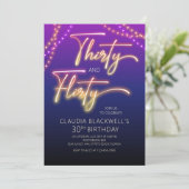 Trente Flirty 30e Anniversaire Invitation (Debout devant)