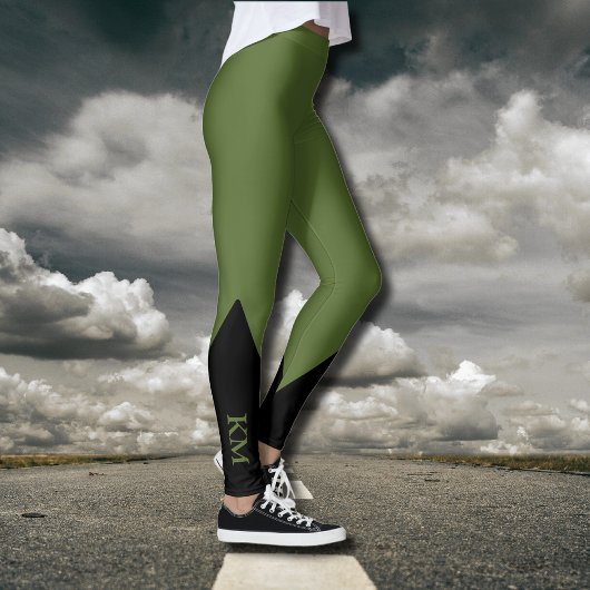 Triangle noir | Initiale | Leggings vert olive
