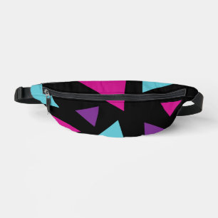 Triangles en rose, violet, bleu et noir