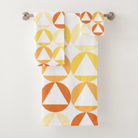 Triangles et cercles en style vintage Serviette (En situation)