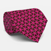 Triangles Fuchsia sur Cravate noire (Roulé)