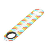 Triangles jaunes, rouges et bleus cadets (Devant angulaire)