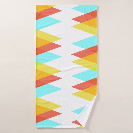 Triangles jaunes, rouges et bleus cadets (Serviette de bain)
