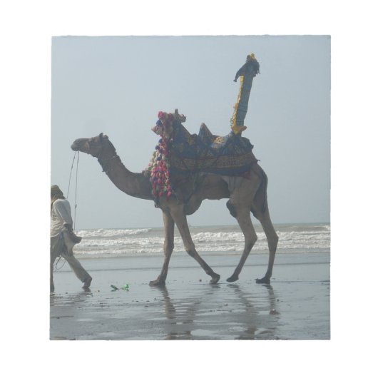 Tribal Camel Ride: Morning Tide Sands & Zee Notitieblok (Voorkant)