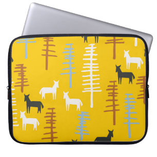 Tribal Paarden: Bos Retro Naadloos Laptop Sleeve