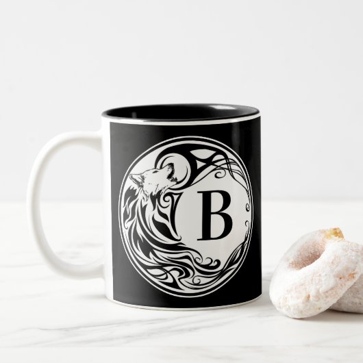 Tribal Wolf Monogram Tweekleurige Koffiemok (Met donut)